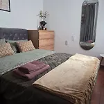 2 Bedroom In Διαμέρισμα *