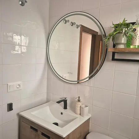 2 Bedroom In Διαμέρισμα Τορεβιέχα